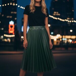 J.Crew Pleated Faux Leather Skirt Green | Size 8P | NWT